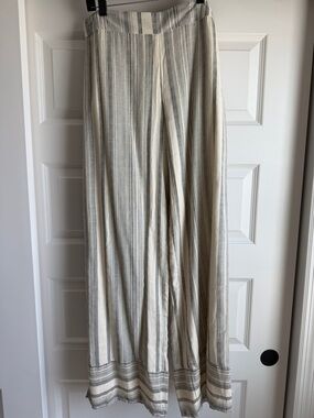 Express Striped Wide-Leg Pants in Cream and Gray